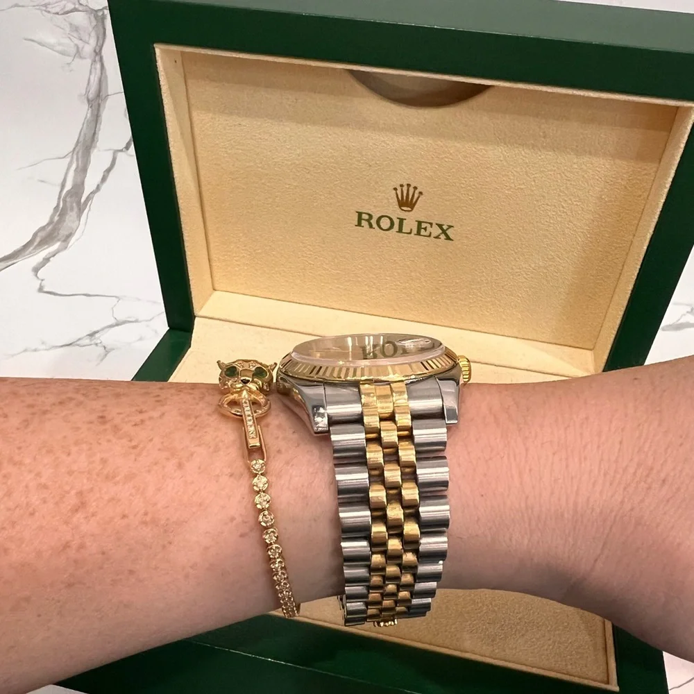Rolex Oyster Perpetual DateJust - Picture 7 of 10